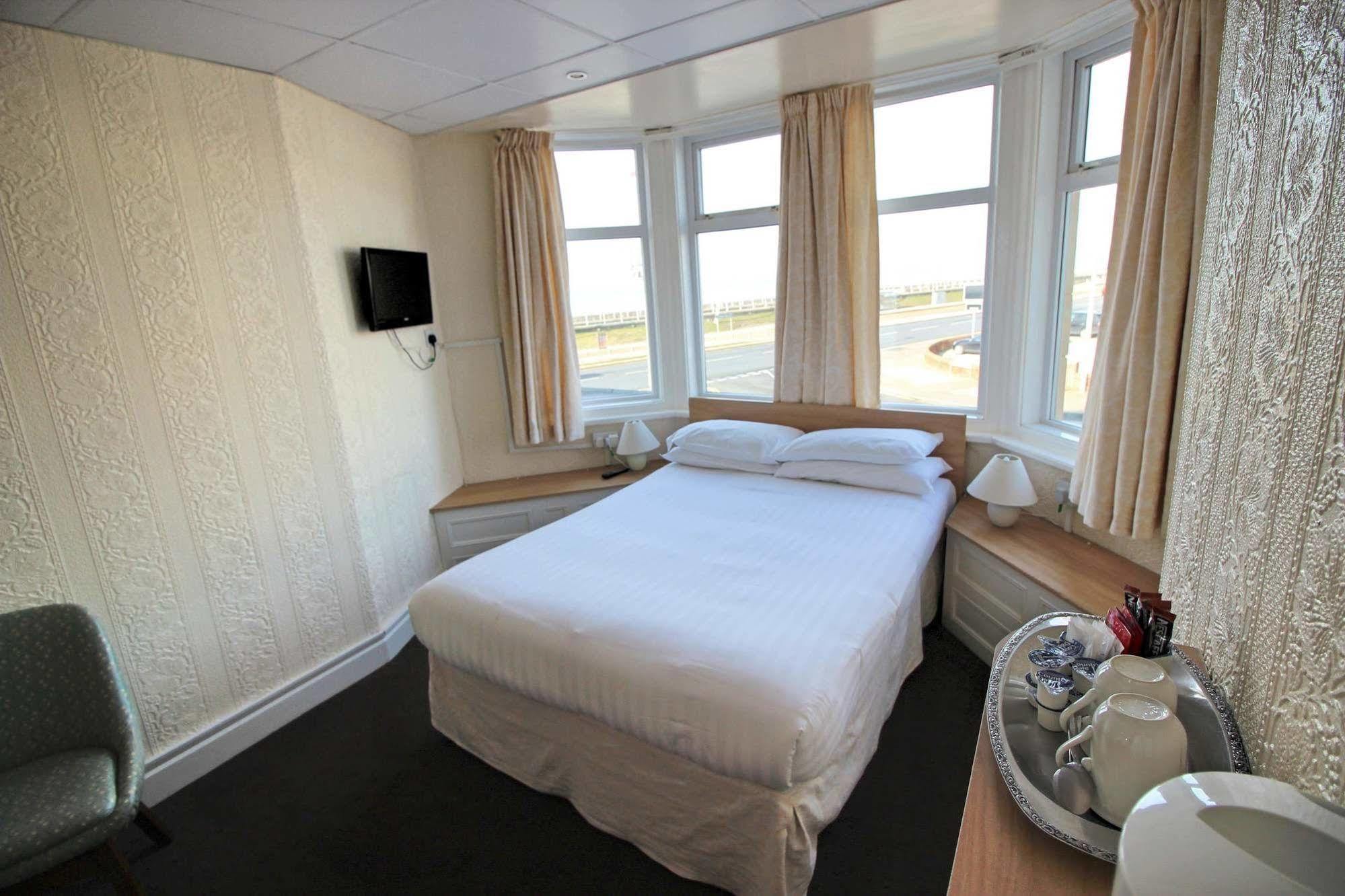 The Colwyn Hotel - Near Pleasure Beach Μπλάκπουλ Εξωτερικό φωτογραφία